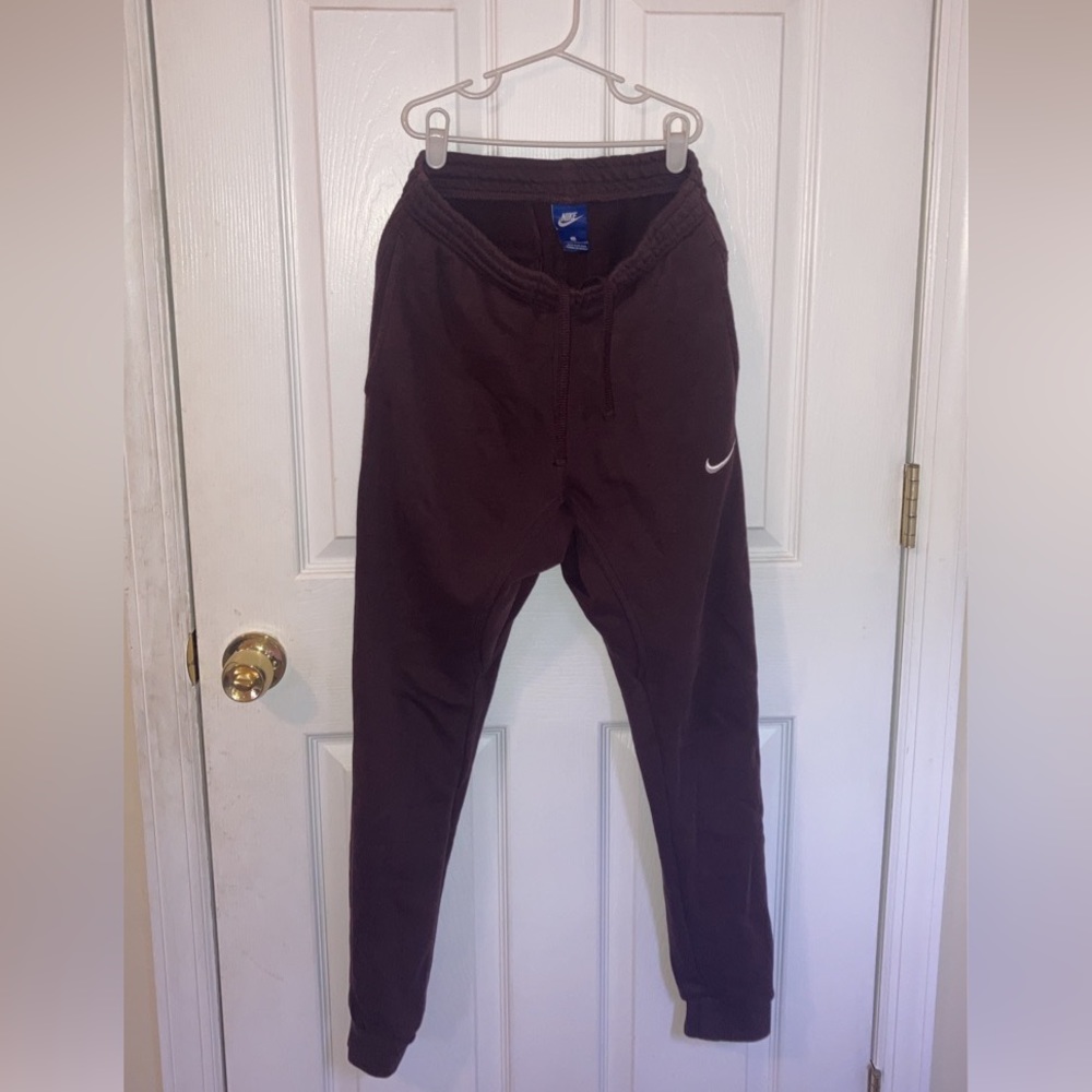 Nike Women’s Small Maroon Sweats